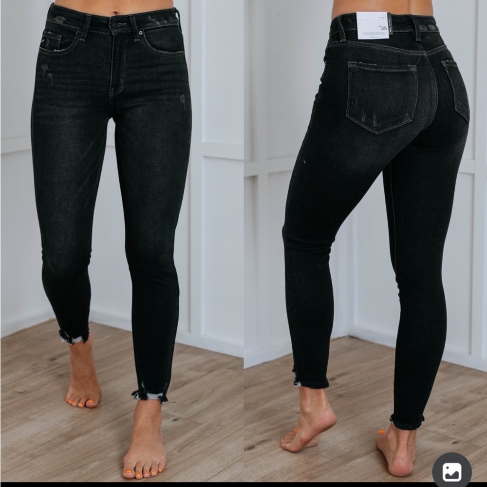 Brand new with Tags - kancan SO cute - light distressing vintage black!
